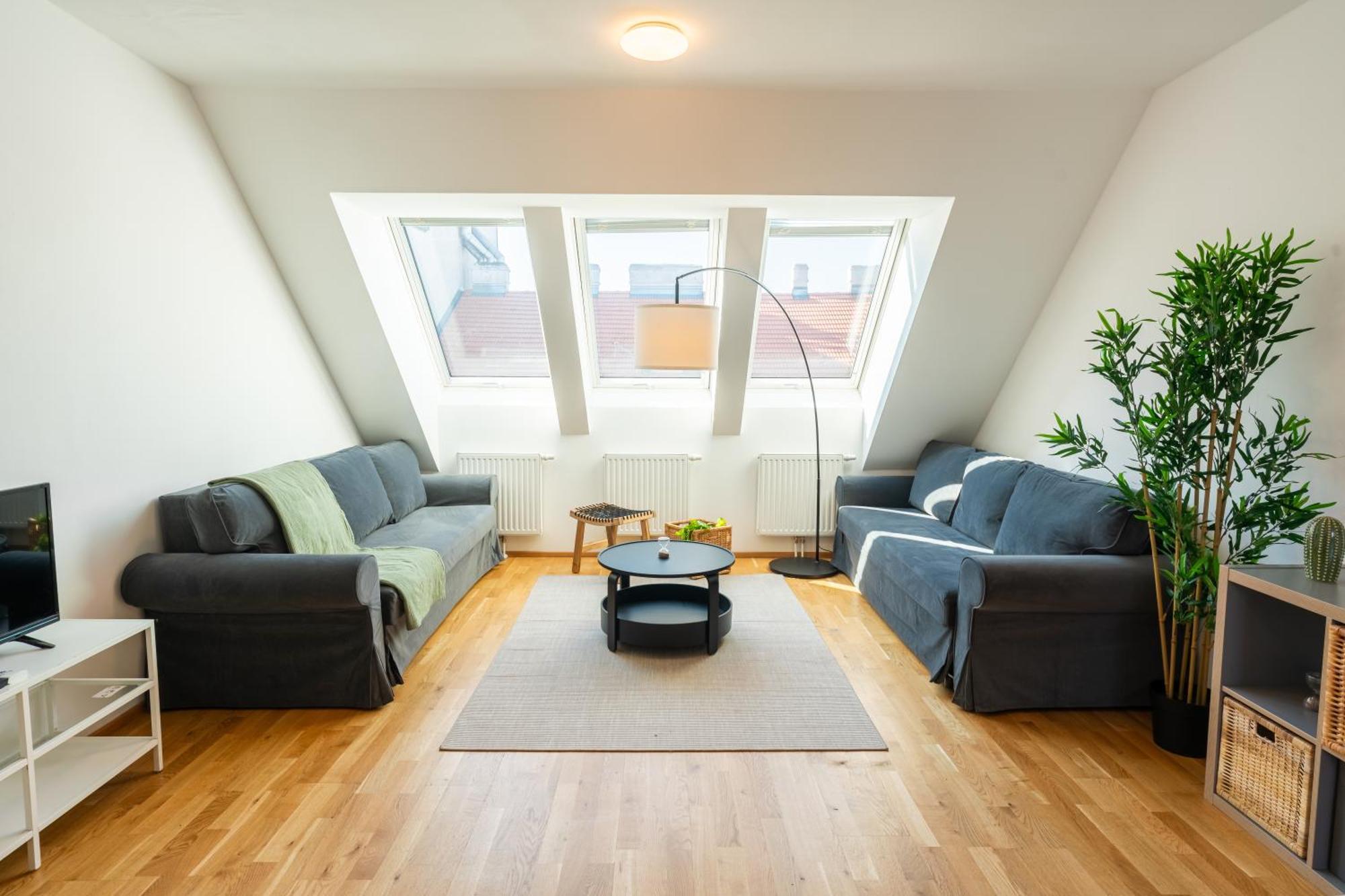 Luxury Penthouse With Rooftop Terrace Apartment *
