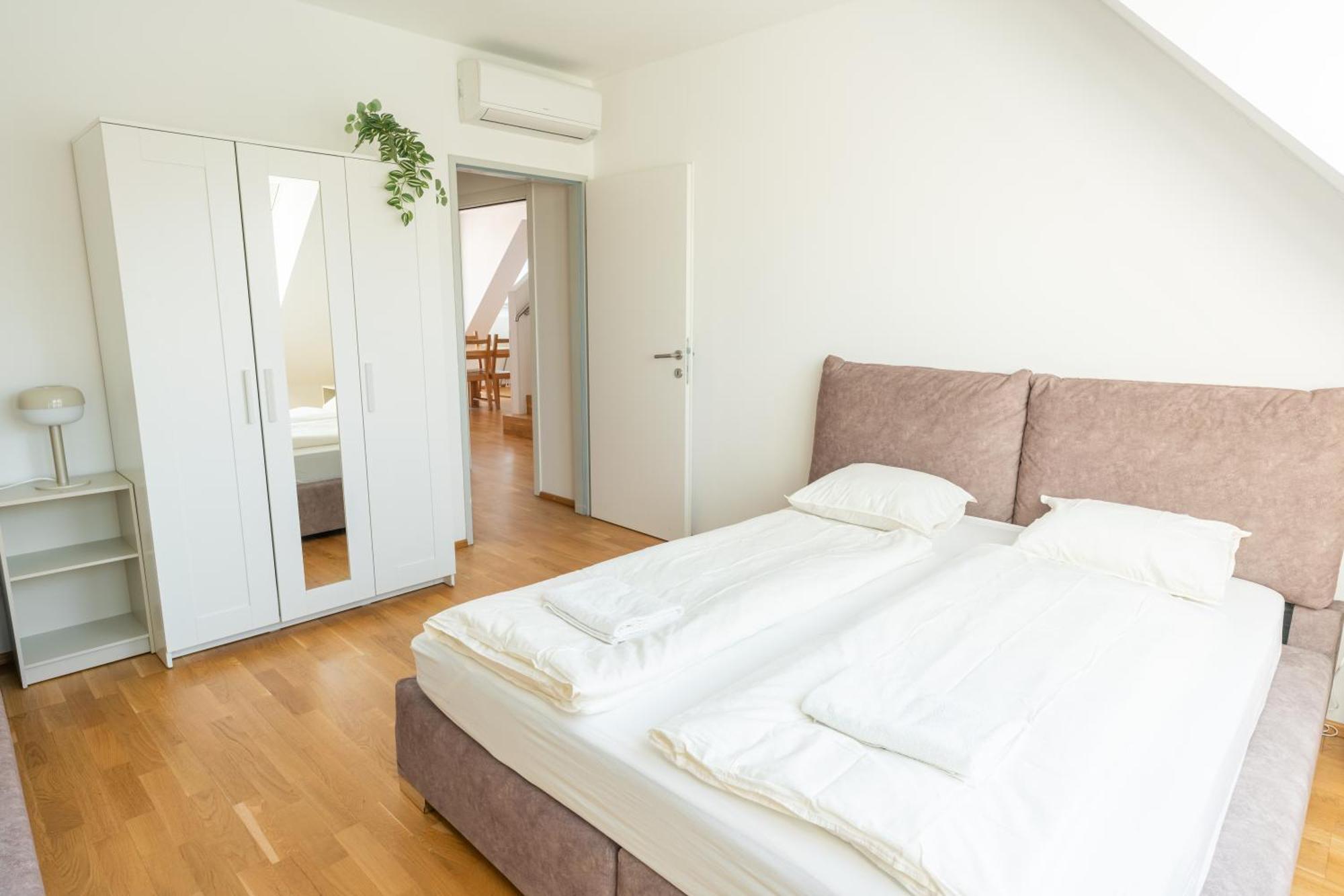 Luxury Penthouse With Rooftop Terrace * Wien