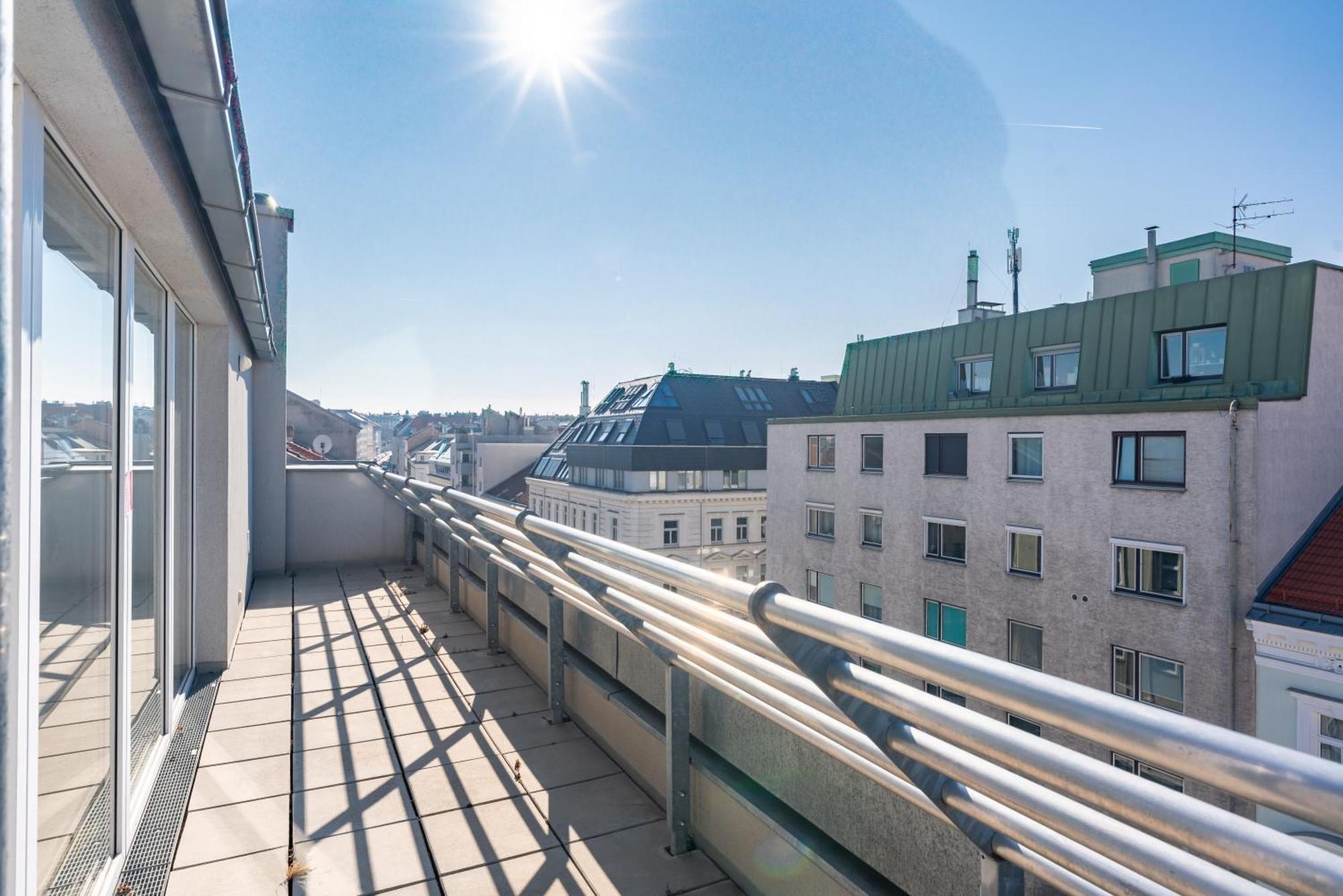Apartment Luxury Penthouse With Rooftop Terrace